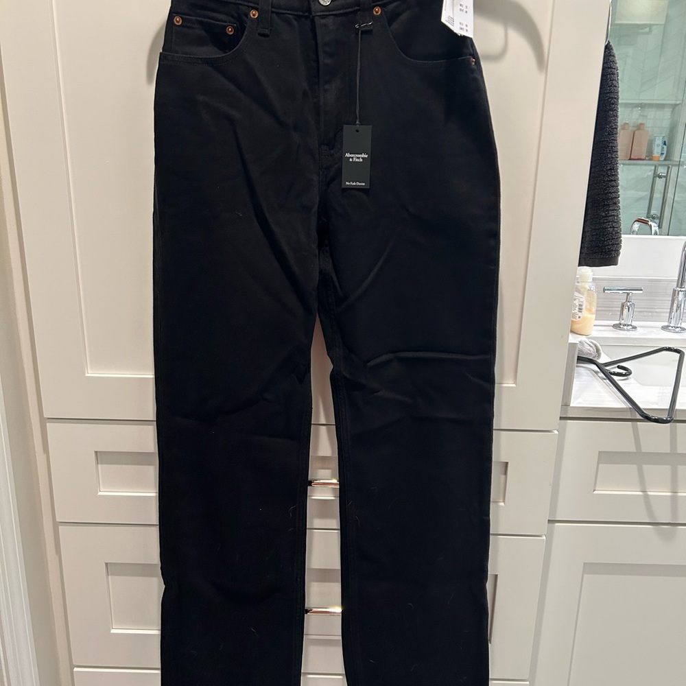 Abercrombie & Fitch Black High Rise 90’s Straight Jeans - 26 long